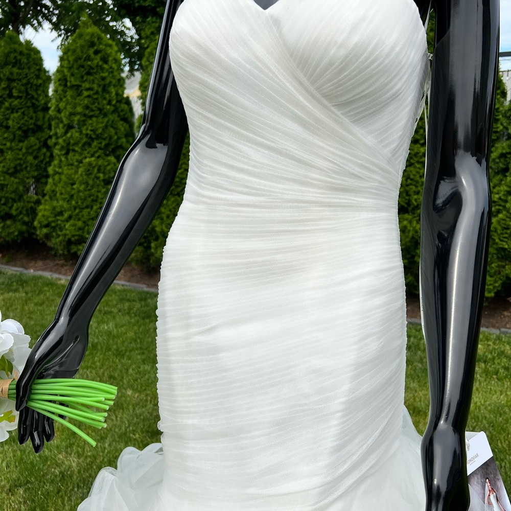 ABSOLUTELY STUNNING Pronovias Off-White Strapless Bridal Mermaid Gown Truffle - Picture 3 of 9